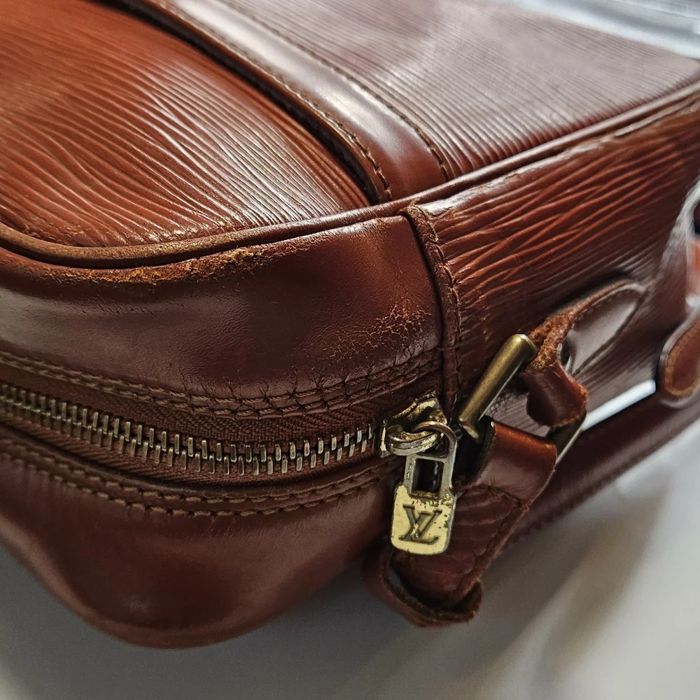 Louis Vuitton Epi Trocadero Bag